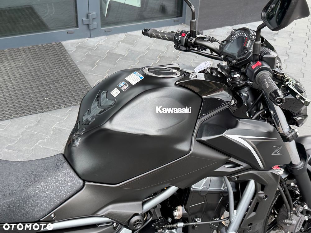 Kawasaki Z 650 - 12