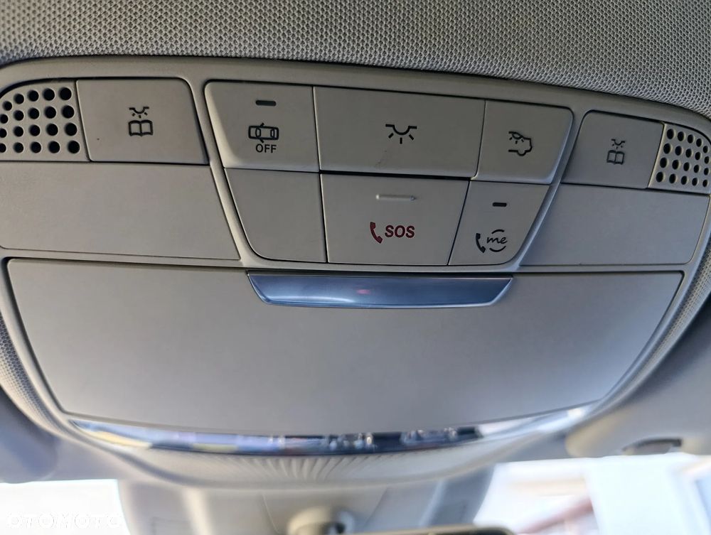 Mercedes-Benz Klasa C 300 d 9G-TRONIC - 37