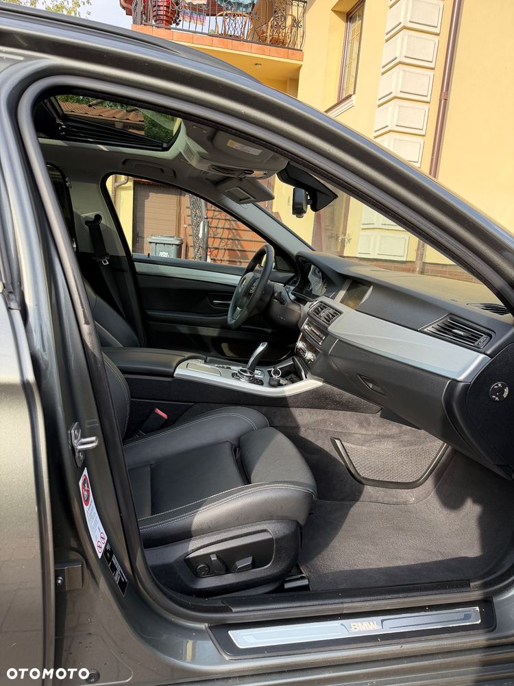 BMW Seria 5 520d Luxury Line - 29