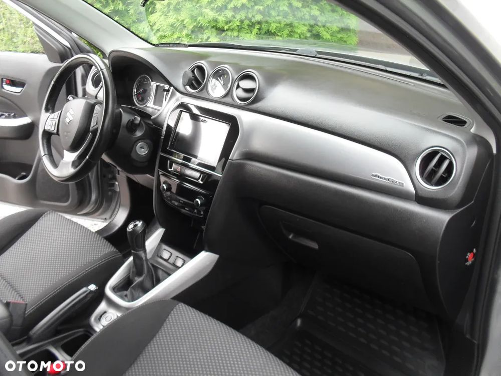 Suzuki Vitara 1.6 Comfort 4WD - 14