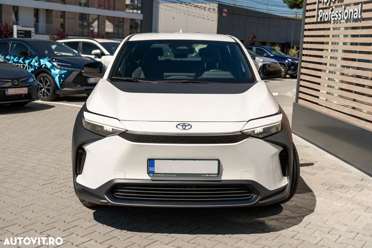 Toyota BZ4X - 4