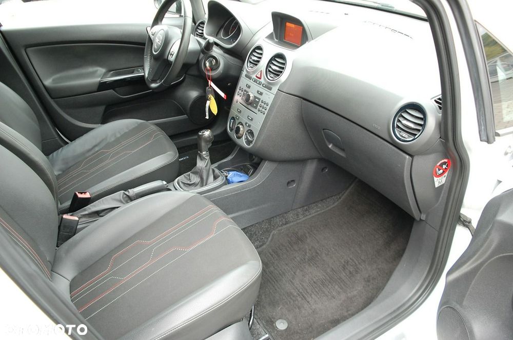 Opel Corsa - 25