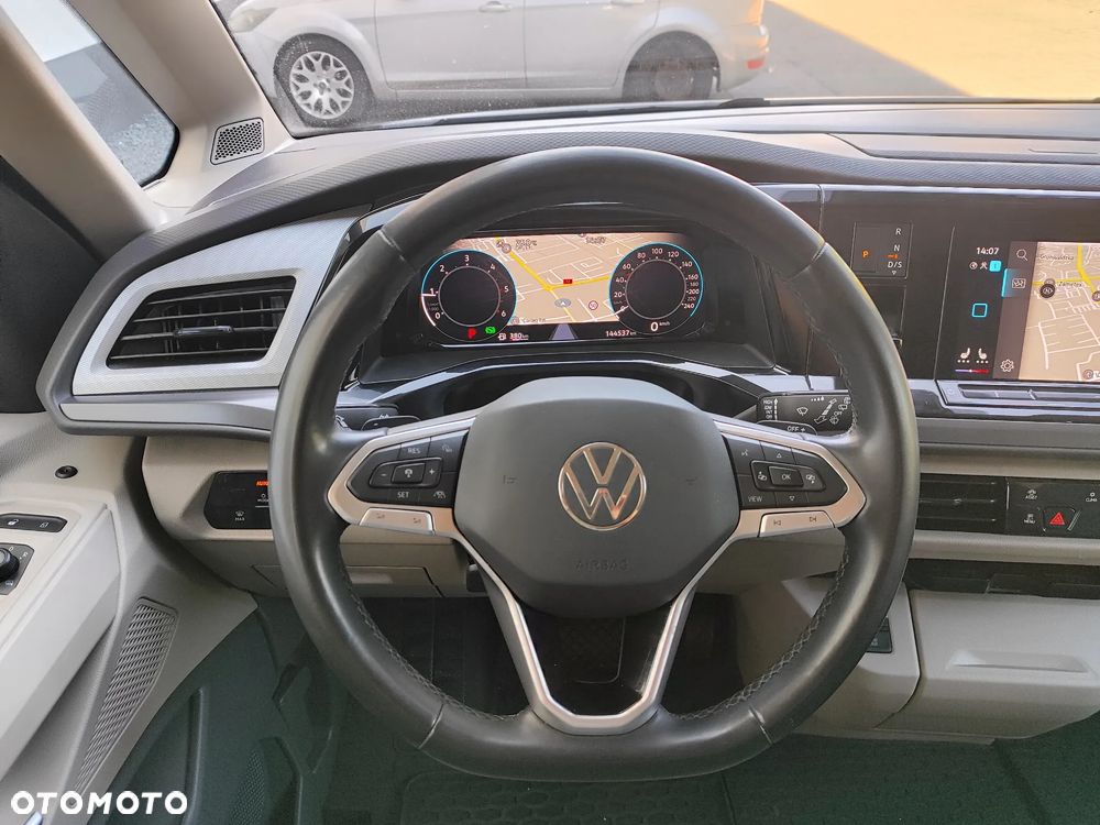 Volkswagen Multivan - 13
