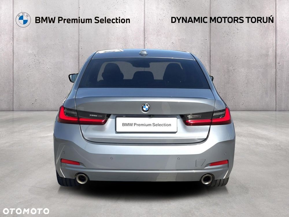 BMW Seria 3 320i - 9