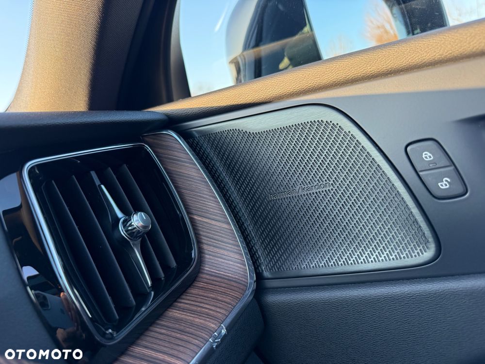 Volvo XC 60 B5 B AWD Plus Dark - 14