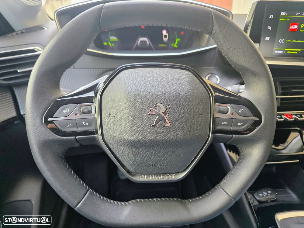 Peugeot 208 1.2 PureTech Allure - 32