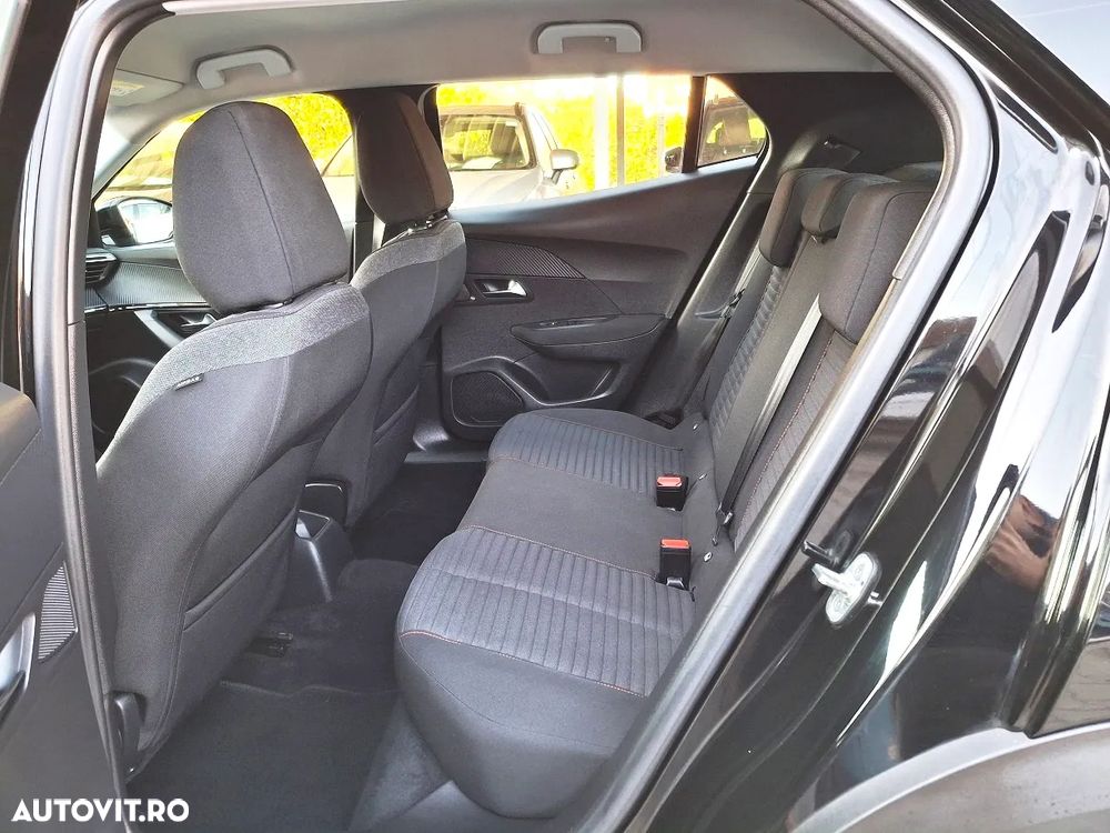Peugeot 2008 1.2 L PureTech STT Active - 11