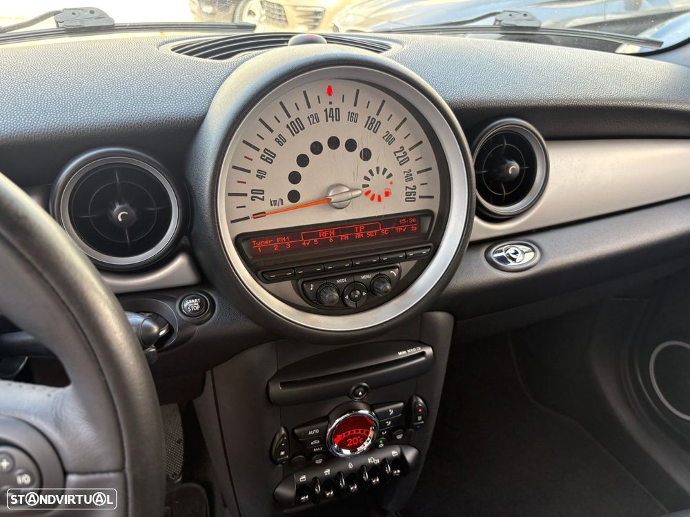 MINI Cabrio Cooper D - 17