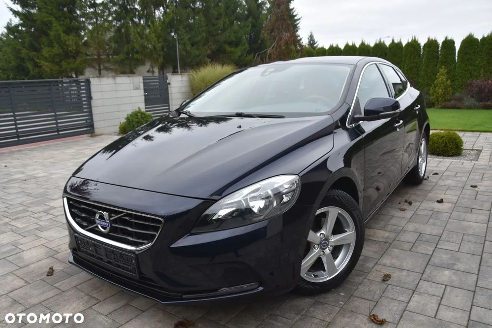 Volvo V40 D2 Momentum - 1
