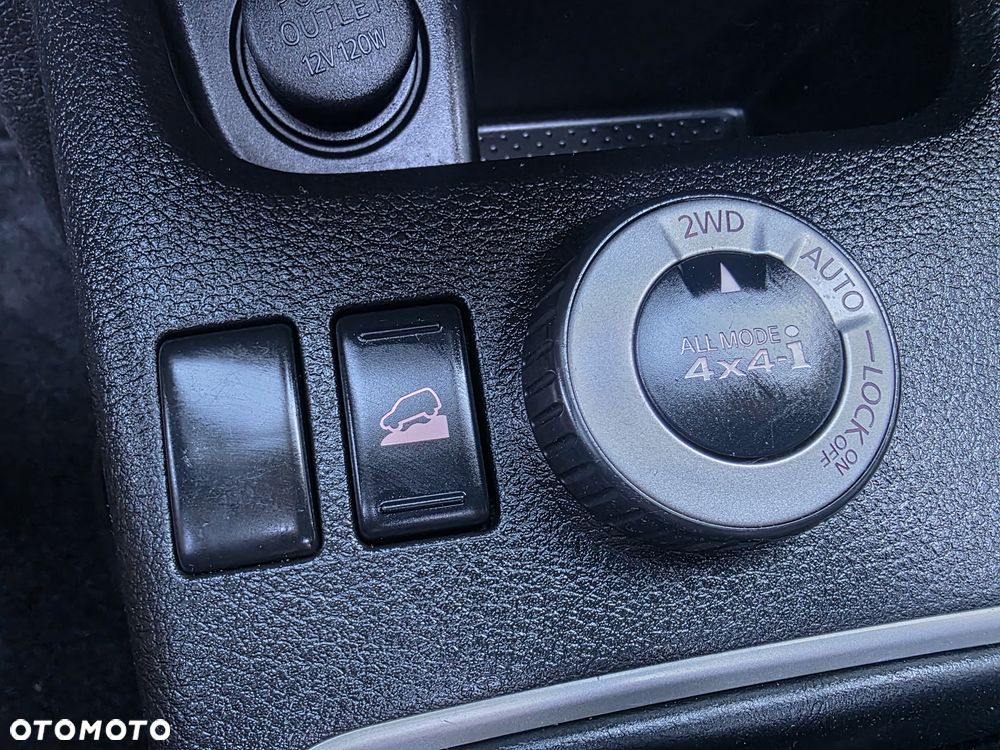 Nissan X-Trail - 25