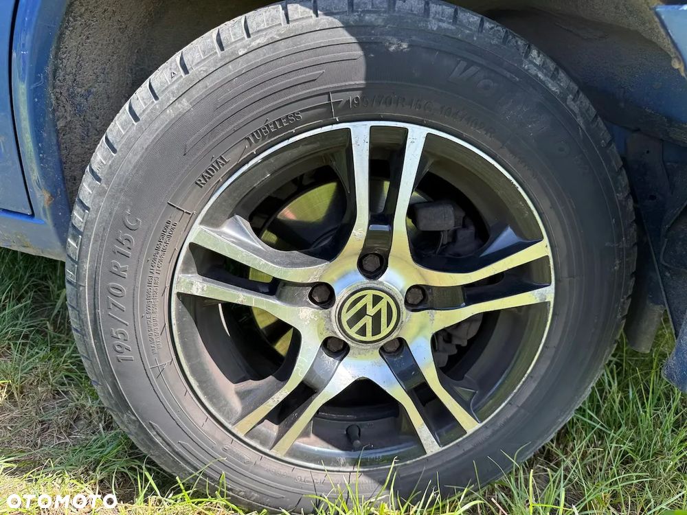 Volkswagen Caravelle - 15