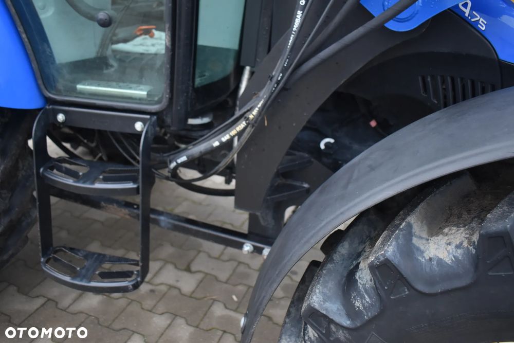 New Holland T4 75 - 17