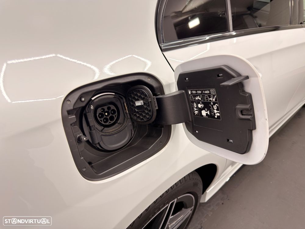 Mercedes-Benz A 250 e 8G-DCT Edition AMG Line - 36