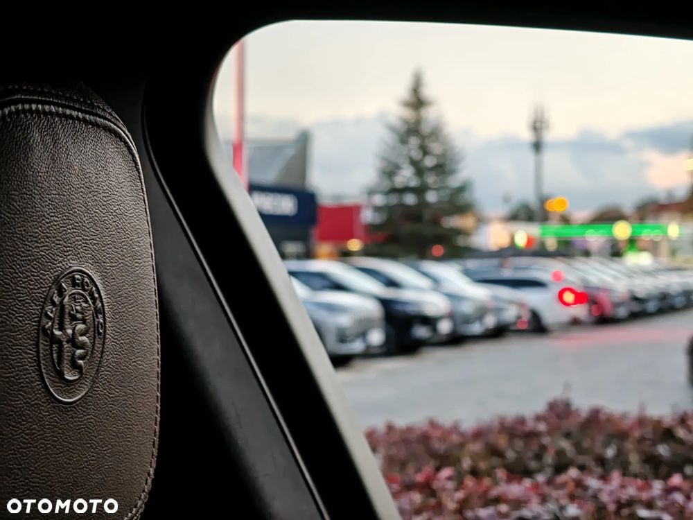 Alfa Romeo Stelvio - 20