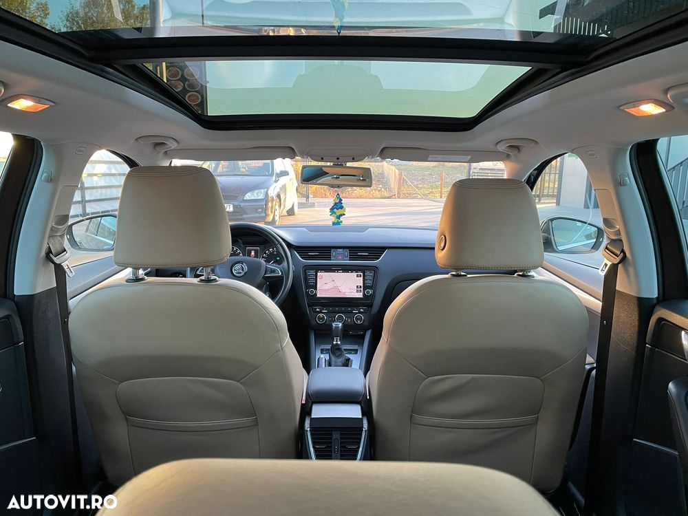 Skoda Octavia 1.6 TDI DSG Ambition - 14
