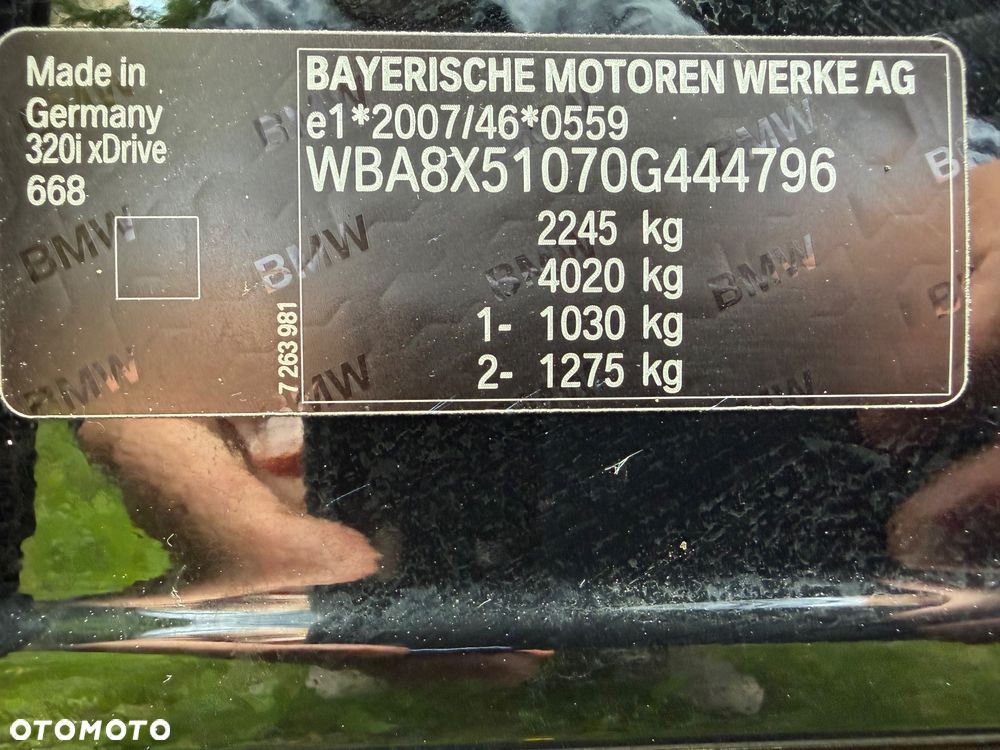 BMW 3GT 320i xDrive - 12