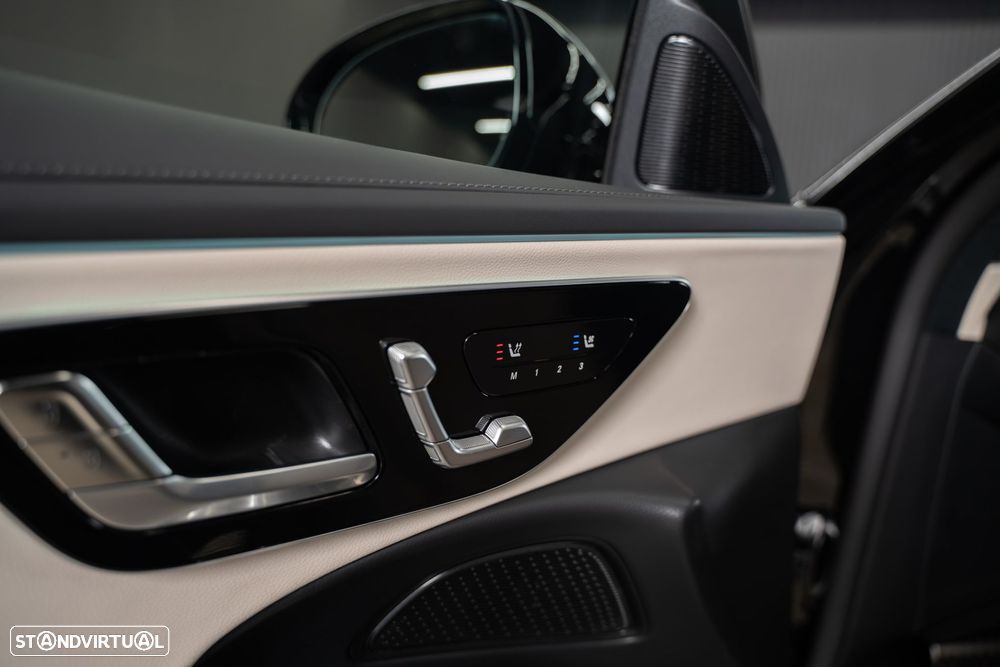 Mercedes-Benz E 300 Standard - 23