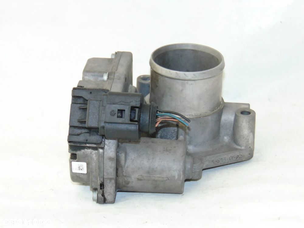 Przepustnica 7701062300 5WY9150A Renault Megane Scenic Laguna Trafic II 1.9 DCI - 3