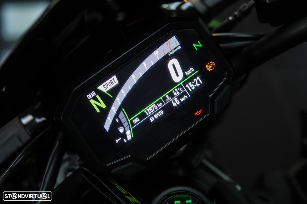Kawasaki ZR 900 Akrapovic Full Titanium - 52