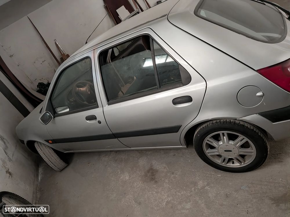Ford Fiesta 1.25 Studio - 1