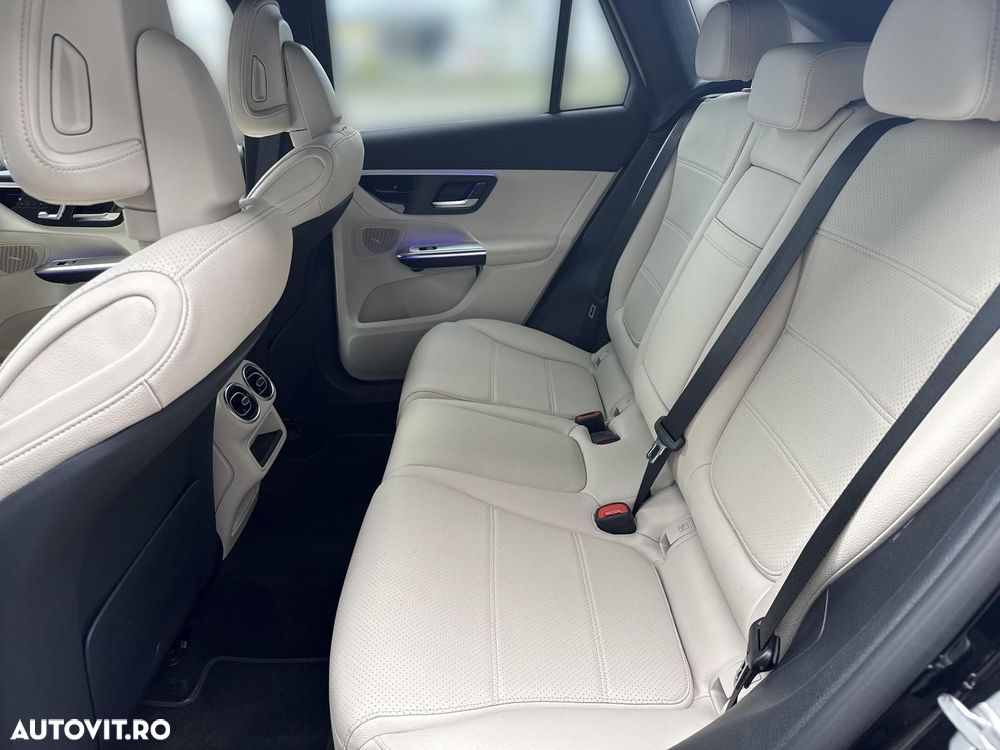 Mercedes-Benz GLC 300 e 4MATIC PHEV - 16