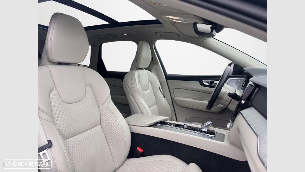 Volvo XC 60 2.0 T6 PHEV Ultra Dark AWD - 18