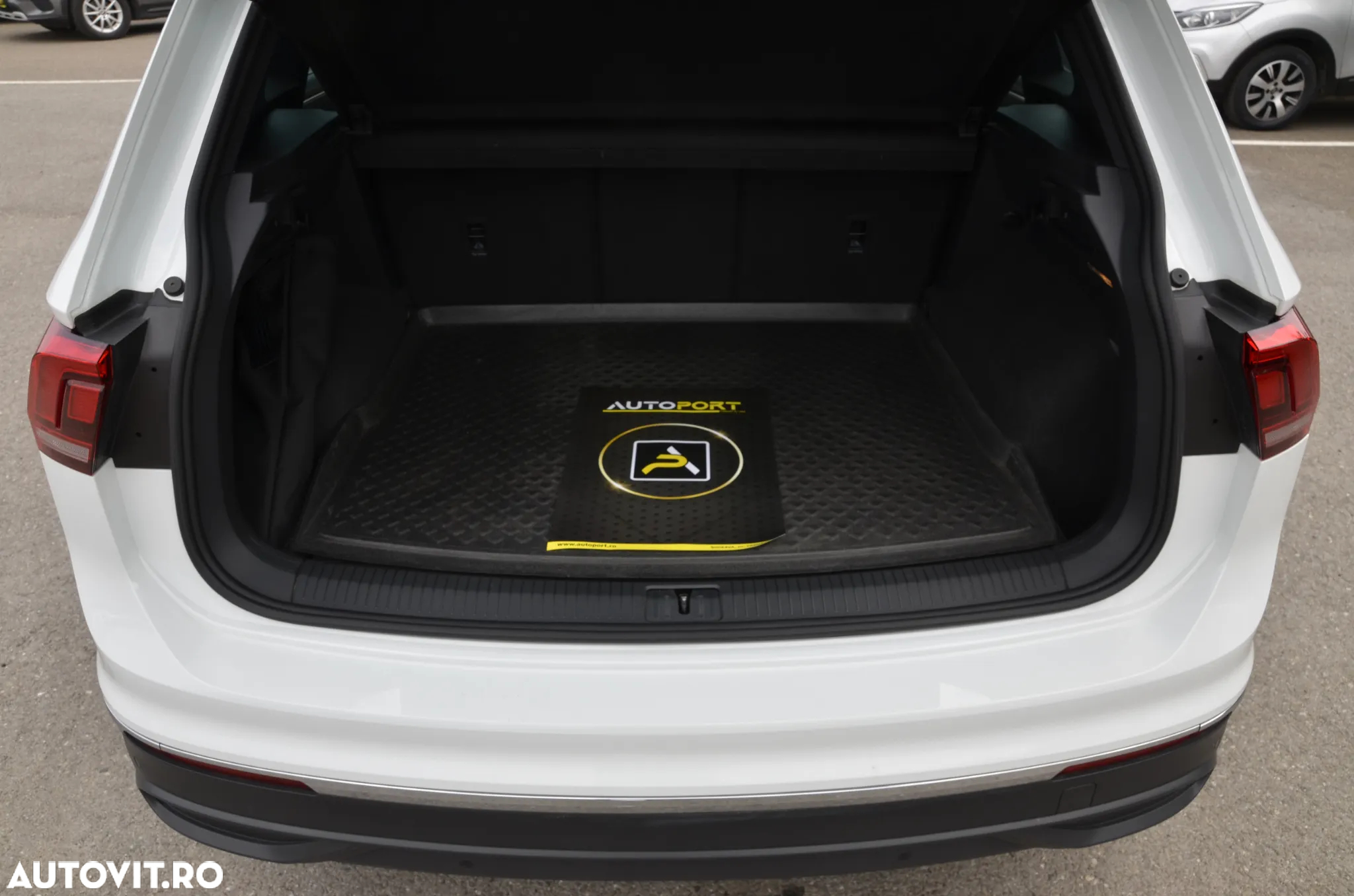 Volkswagen Tiguan 2.0 TDI DSG Life - 18