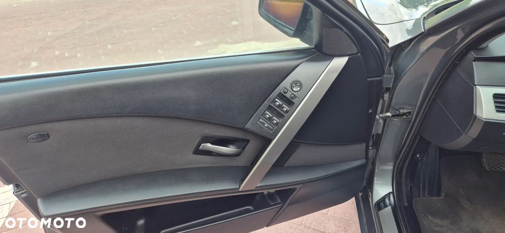 BMW Seria 5 525d - 7