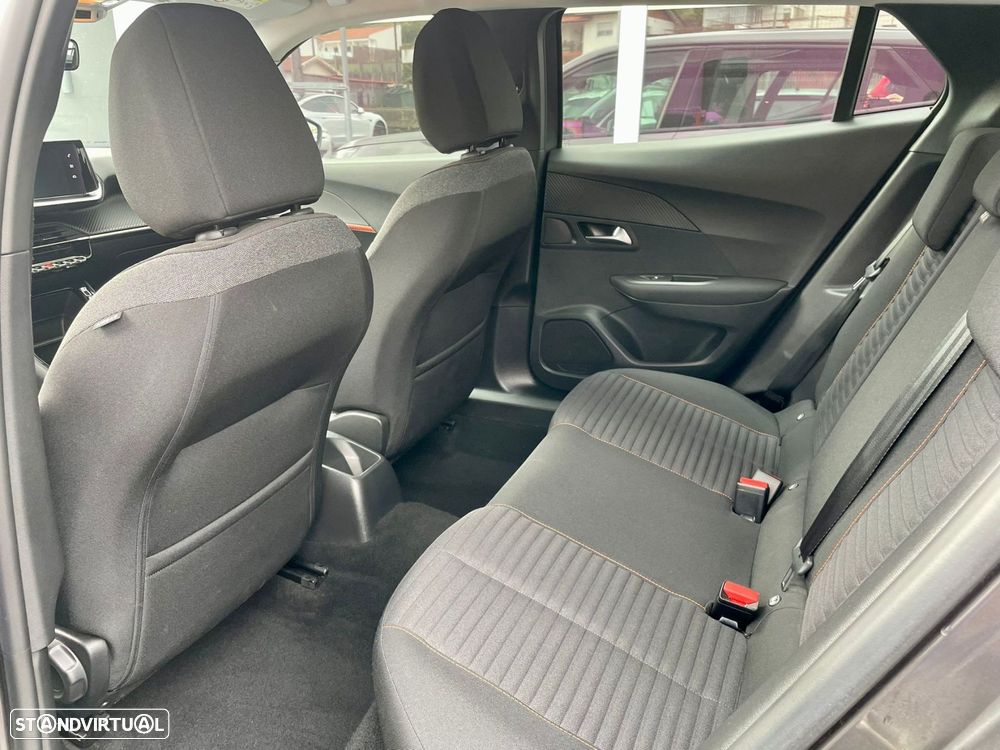 Peugeot 2008 1.2 PureTech Allure - 10