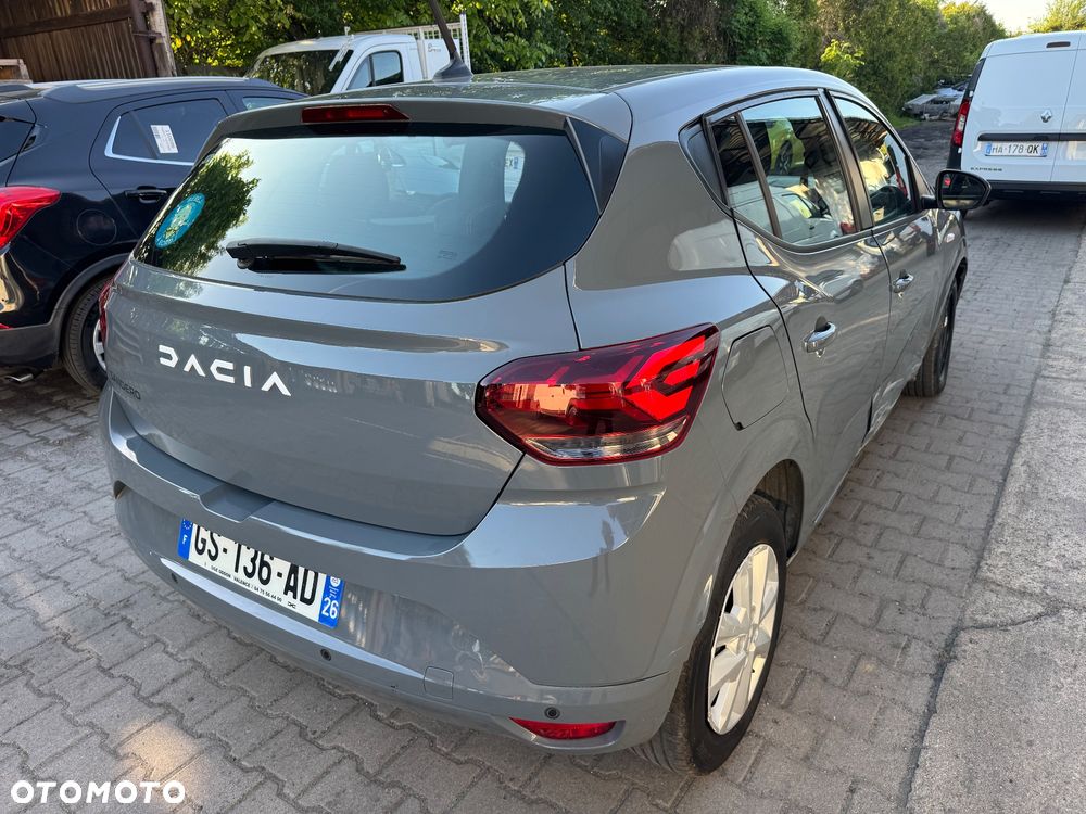 Dacia Sandero - 31