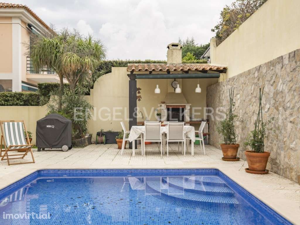 Moradia T5 com piscina em Carcavelos - Grande imagem: 2/40