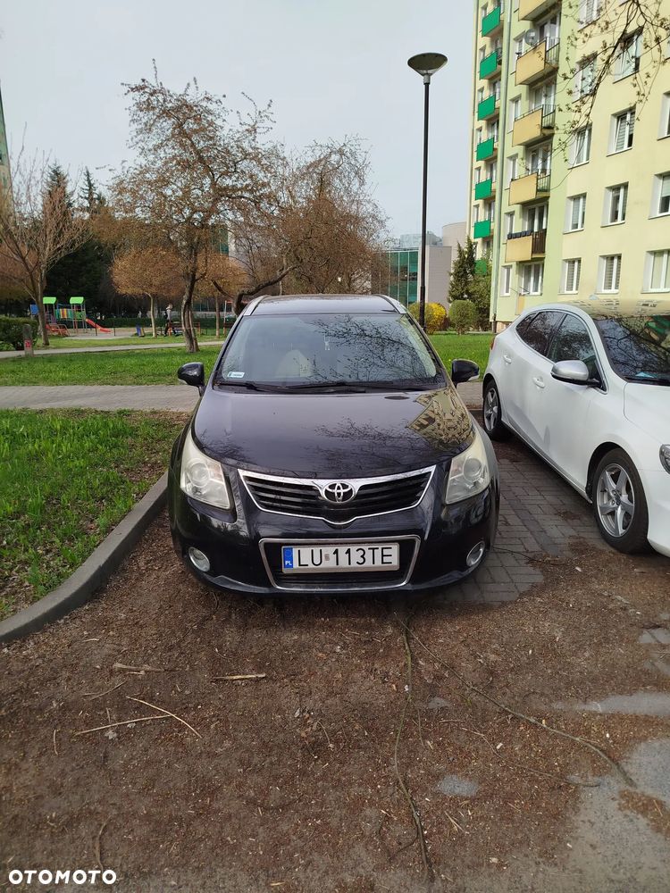 Toyota Avensis 2.0 D-4D Luna - 1