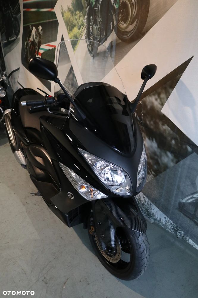 Yamaha Tmax - 16