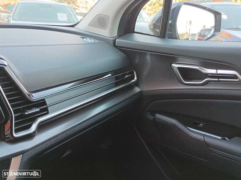 Kia Sportage 1.6 T-GDi PHEV Tech - 16