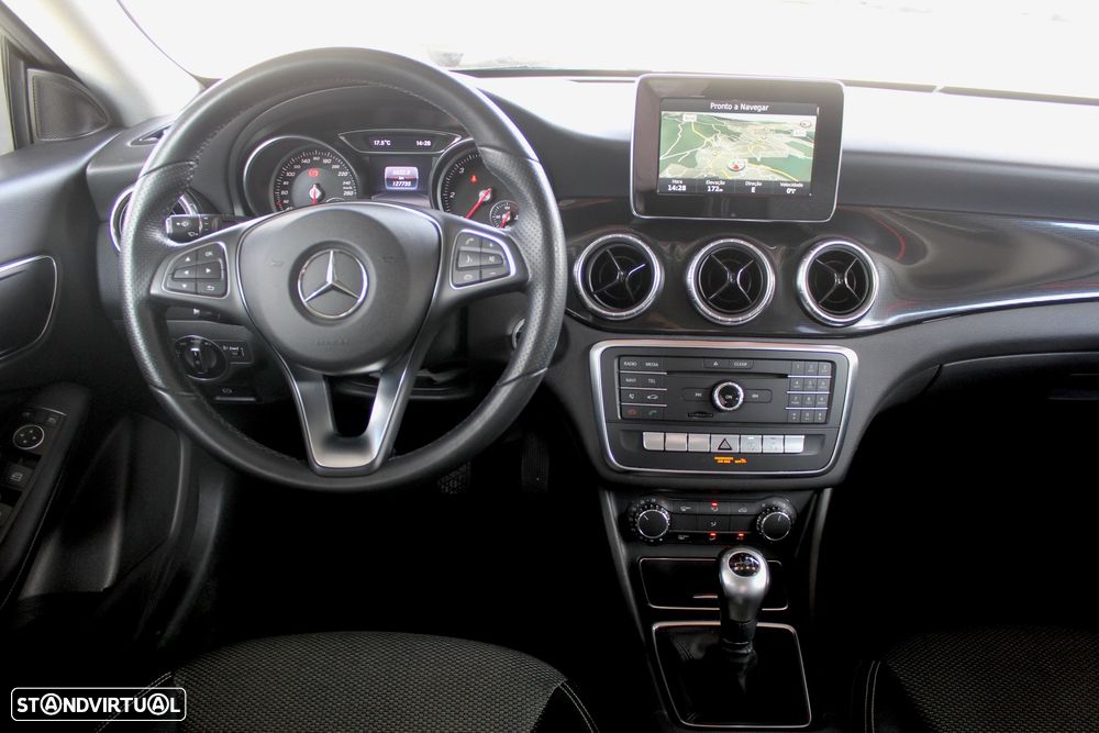 Mercedes-Benz CLA 180 d BlueEFFICIENCY Edition - 9