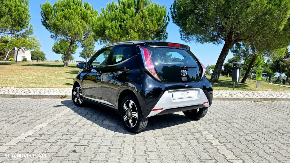 Toyota Aygo 1.0 X-Clusiv - 6