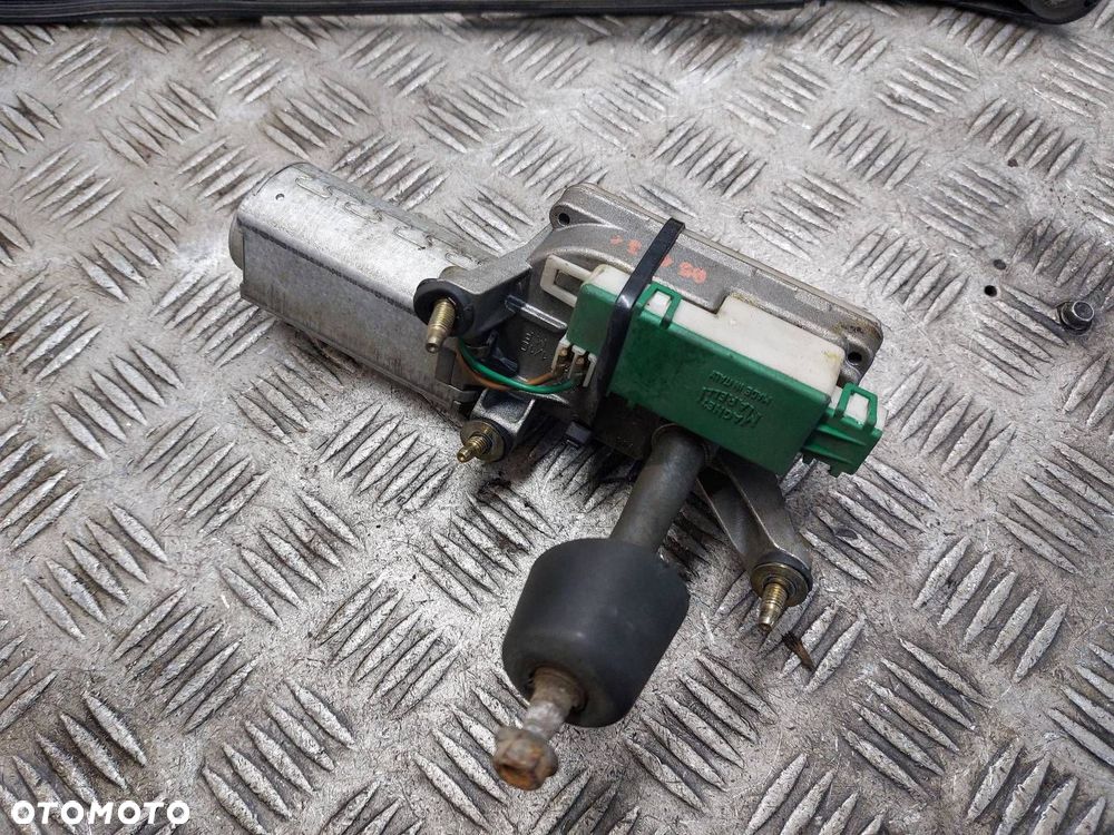 SILNICZEK WYCIERACZKI TYŁ + RAMIĘ ALFA ROMEO 156 I LIFT 64343018 - 2