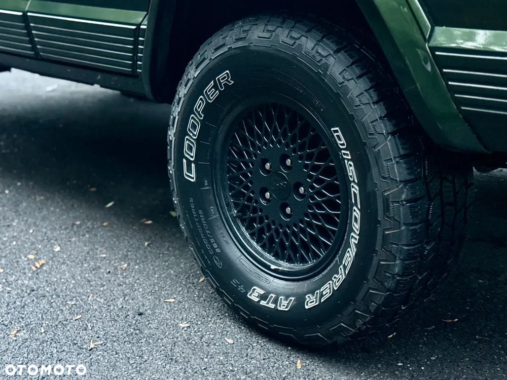 Jeep Cherokee - 12