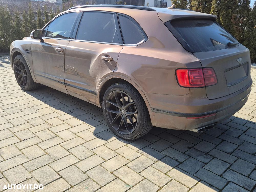 Bentley Bentayga W12 Mulliner - 33