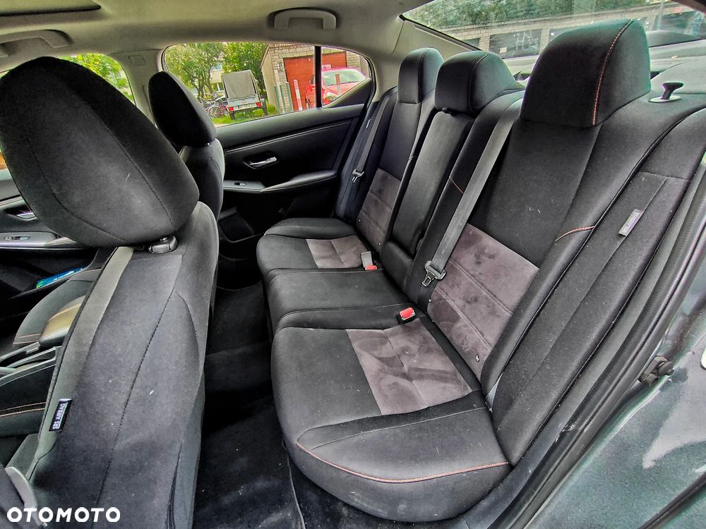 Nissan Sentra - 18