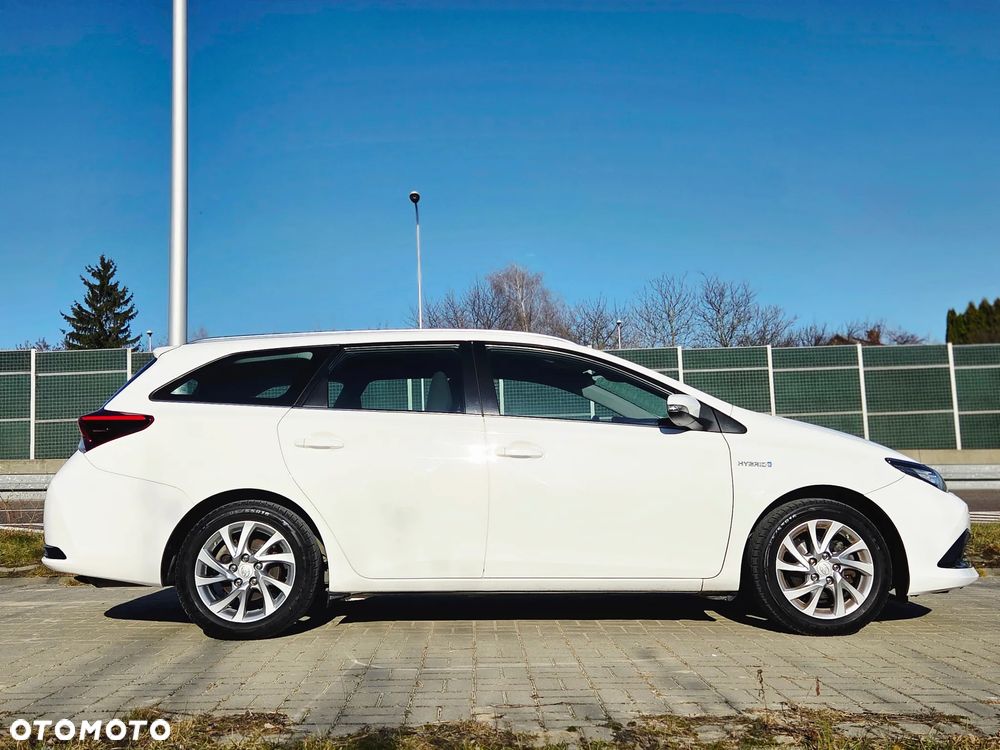 Toyota Auris - 10
