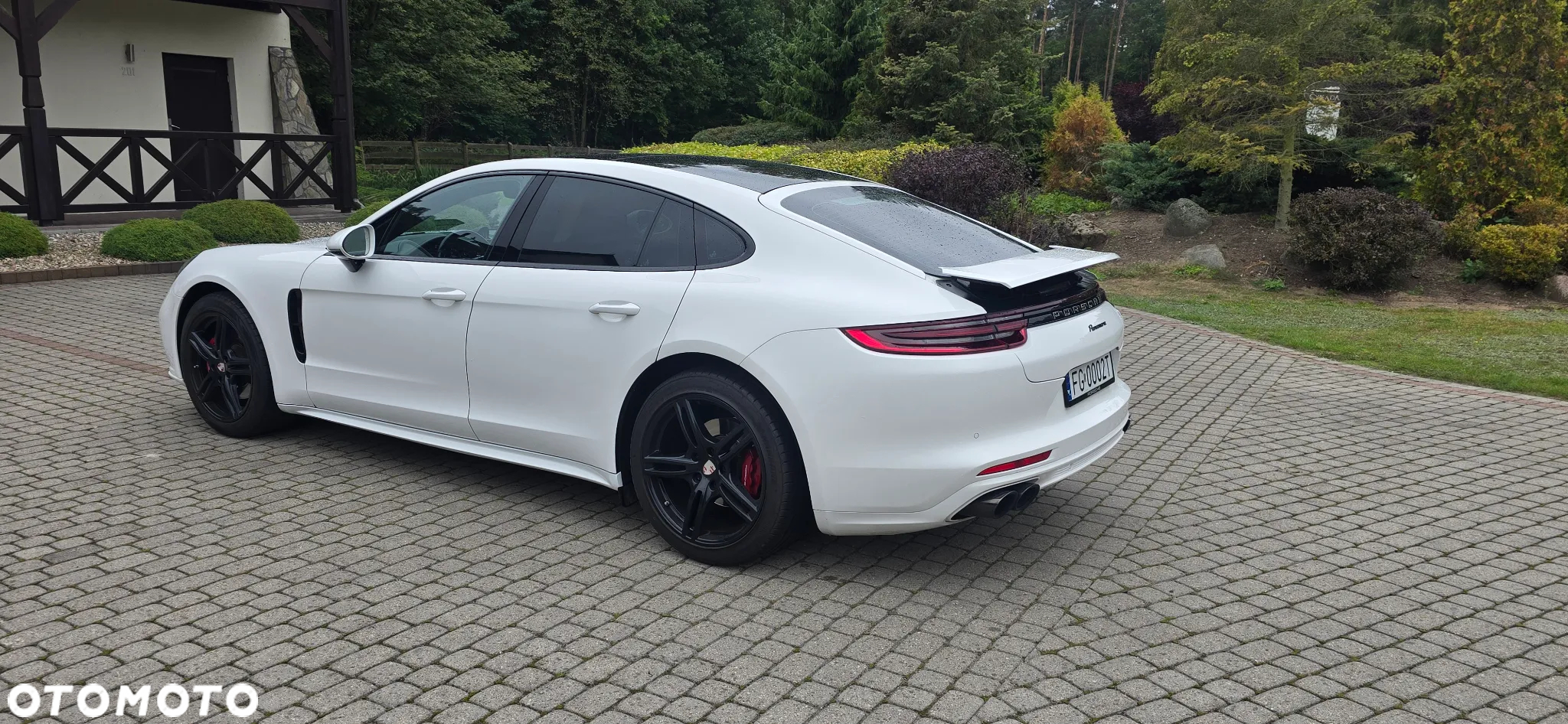Porsche Panamera Standard - 2