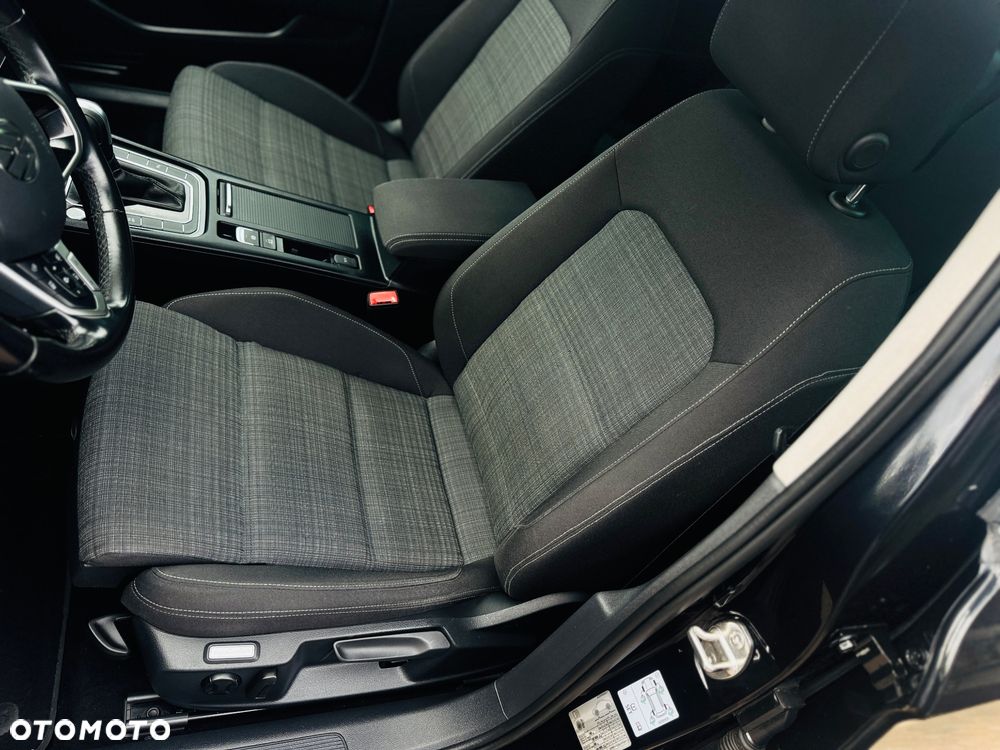 Volkswagen Passat - 6
