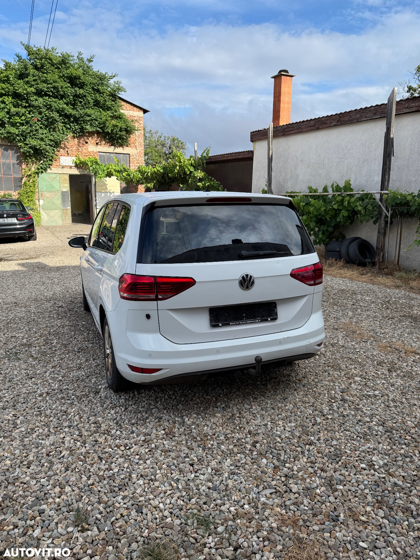 Volkswagen Touran 1.6 TDI SCR (BlueMotion Technology) DSG Comfortline - 2