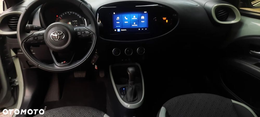 Toyota Aygo X 1.0 VVT-i Executive CVT - 11