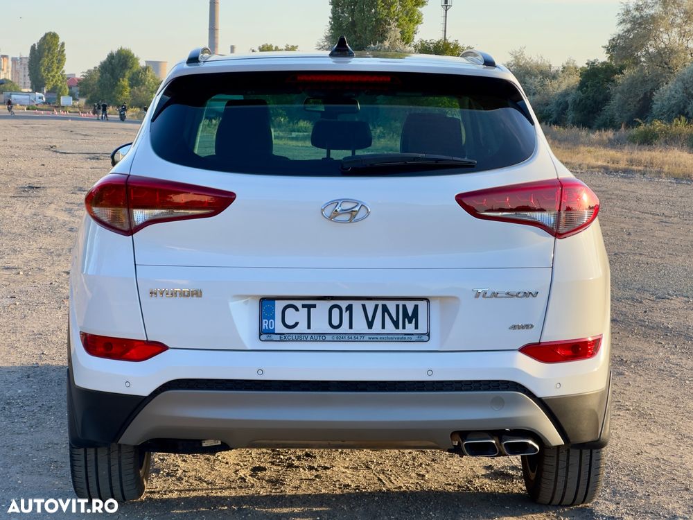 Hyundai Tucson 2.0 CRDI 4WD 6AT Luxury Pack+ - 24