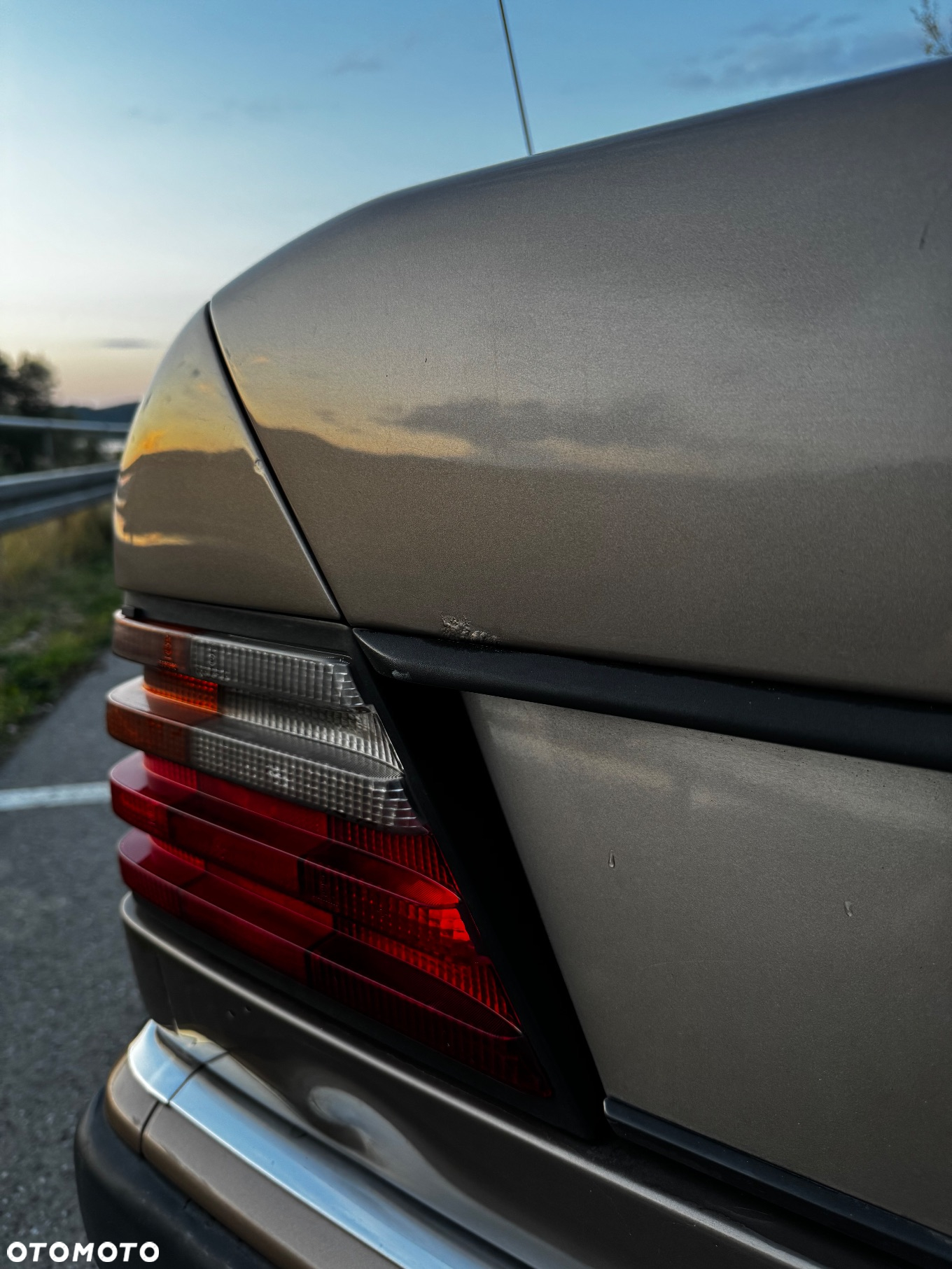 Mercedes-Benz Klasa E 260 4-Matic - 10