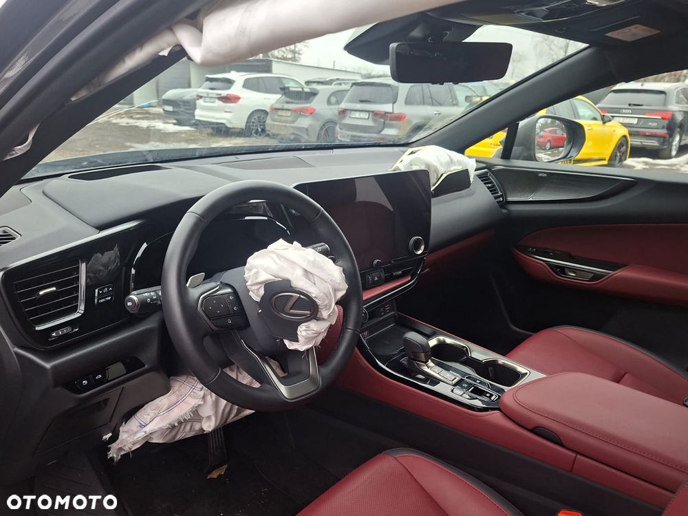 Lexus NX 350h Omotenashi AWD - 13