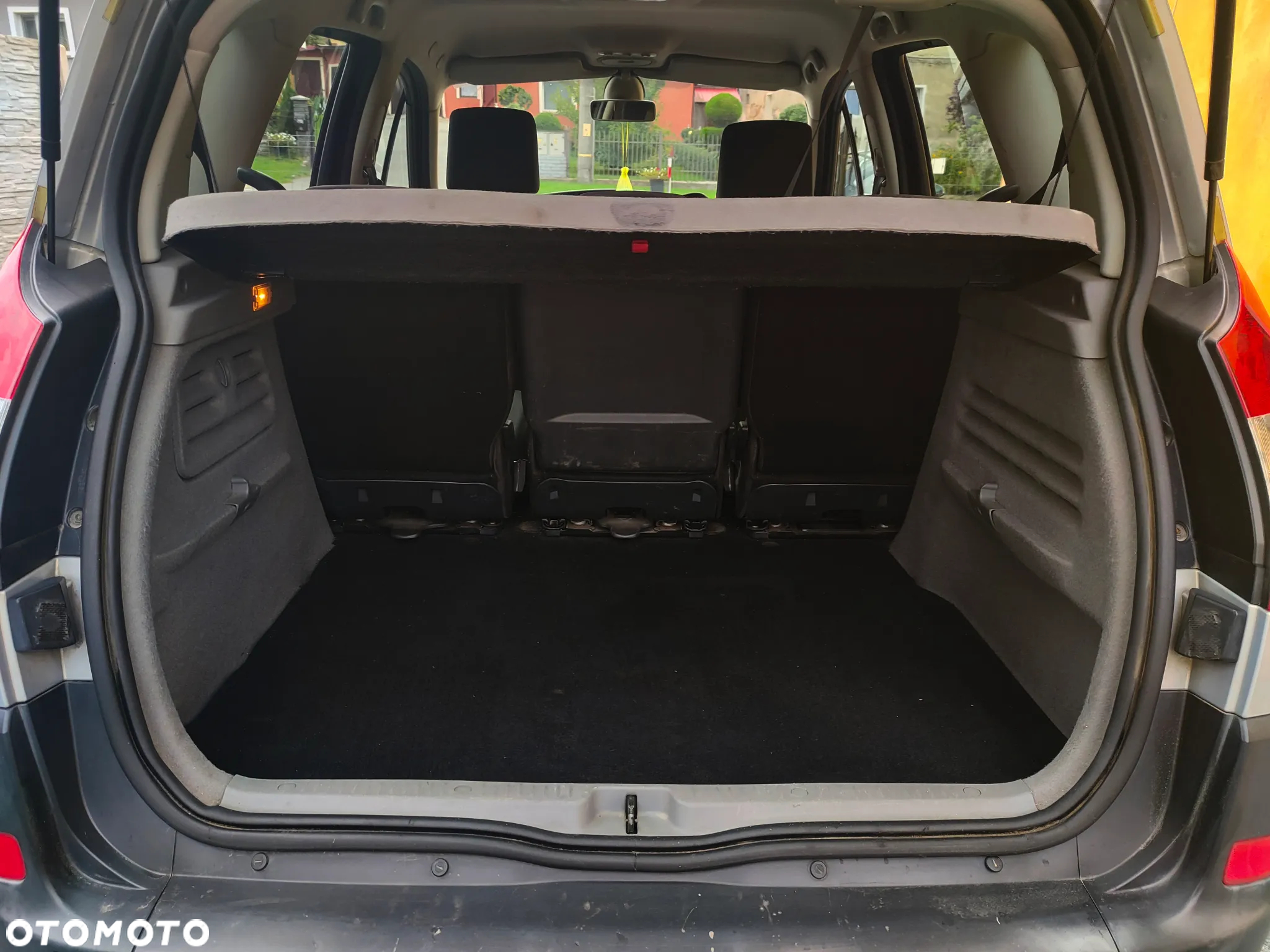 Renault Scenic 1.6 16V Confort Authentique - 10