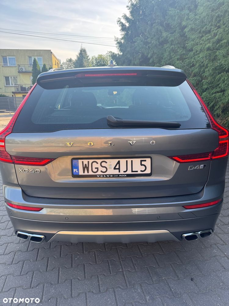 Volvo XC 60 D4 AWD R-Design - 26